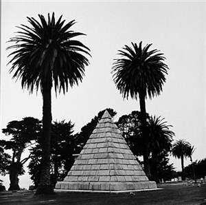 Image description is not available for 2007.079